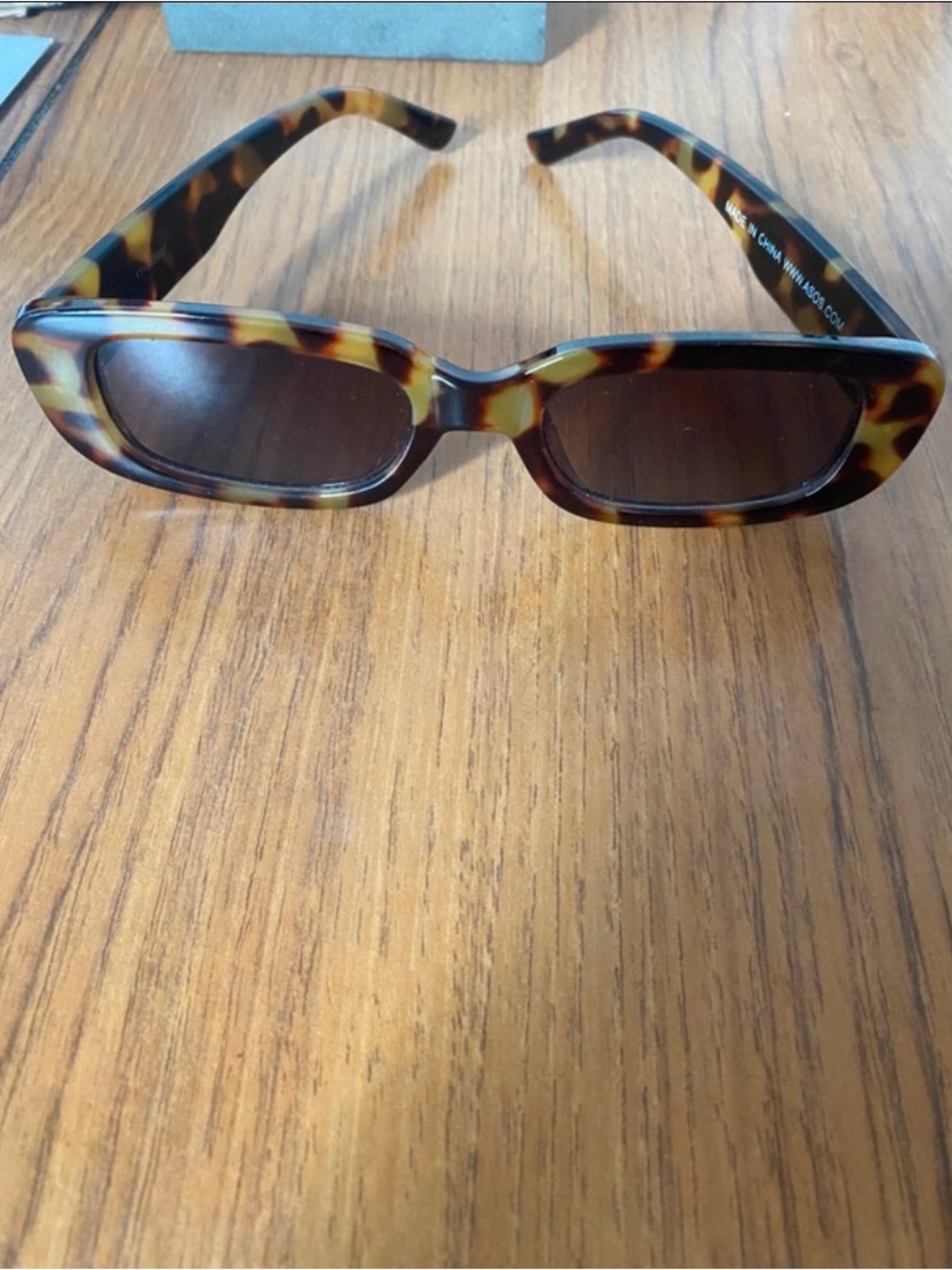 ASOS rectangular tortoise sunglasses - Picture 3 of 7